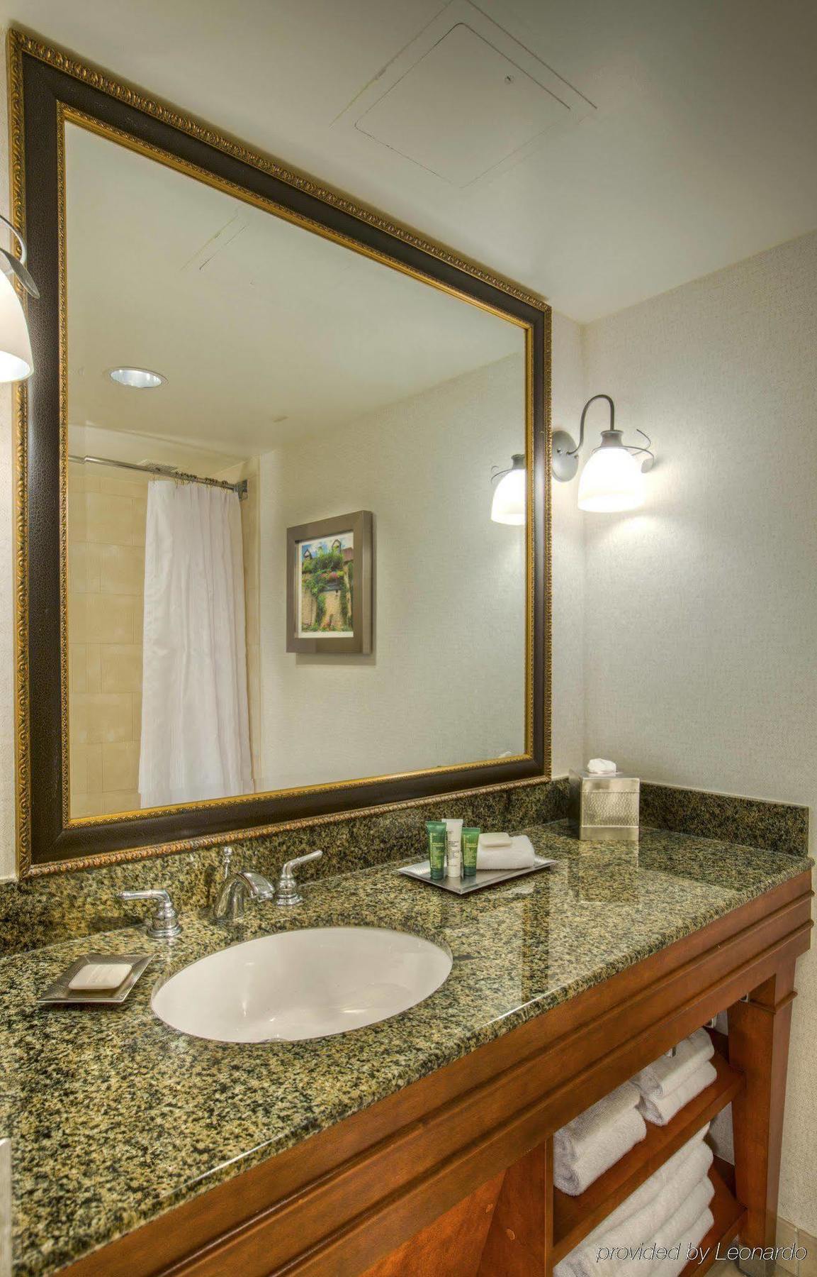 Doubletree By Hilton Raleigh Airport At Research Triangle Park 4* Durham